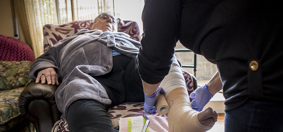 senyor gran rebent cures a domicili