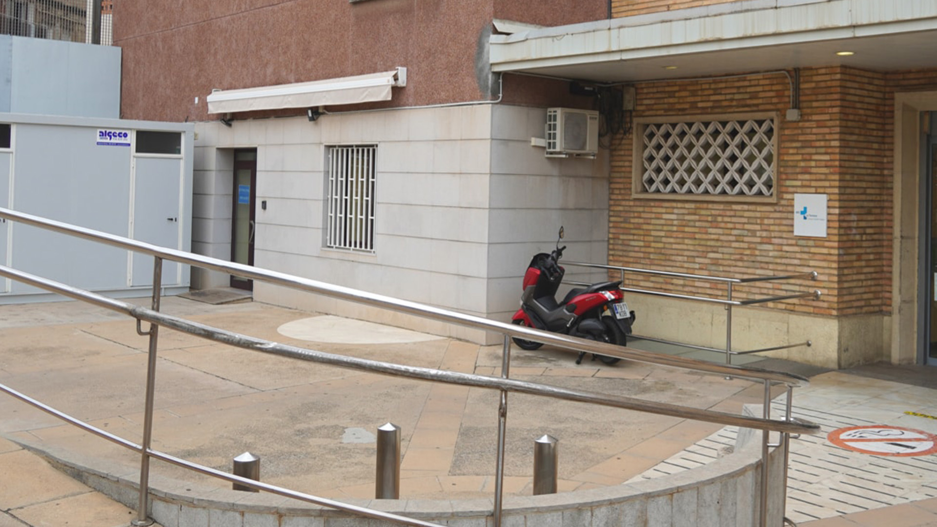 entrada del centre La Torrassa