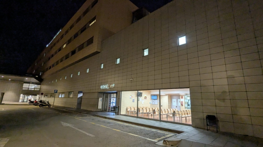 entrada de l'Hospital Esperit Sant per la nit