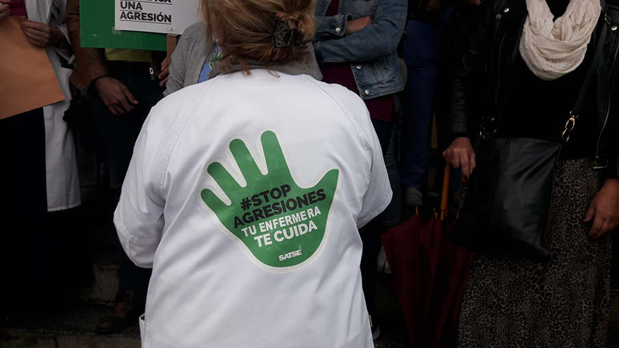 Protesta contra las agresiones a enfermeras, fisioterapeutas y profesionales de la sanidad